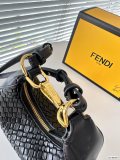 フェンディバッグコピー 2023新品注目度NO.1 FENDI レディース ショルダーバッグ