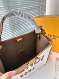 フェンディバッグコピー 定番人気2023新品 FENDI レディース ハンドバッグ