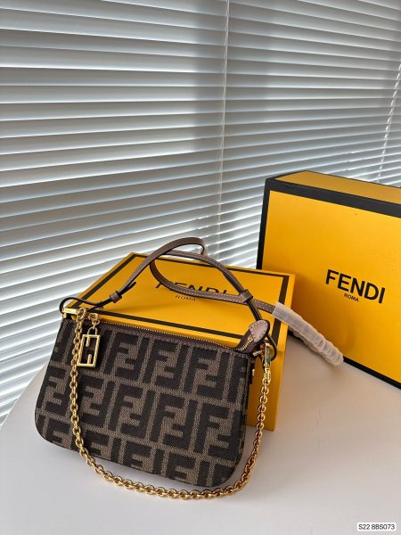 フェンディバッグコピー 大人気2023新品 FENDI レディース ハンドバック