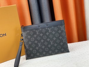 完売必至 2024 ルイヴィトン 新作クラッチバッグ偽物
