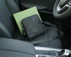 《人気★》 2024 グッチ 新作ショルダーバッグ偽物
