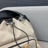 完売必至 ★ 2024 プラダ 新作バックパックスーパーコピー