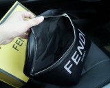 入手困難！ 2024 フェンディ 新作ウエストポーチ・ボディバッグ偽物