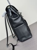 入手困難！ 2024 プラダ 新作バックパック偽物