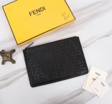 完売必至 ★ 2024 フェンディ 新作クラッチバッグ偽物