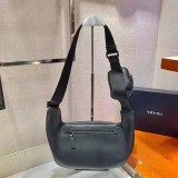 使い勝手良し2024 プラダ 新作ショルダーバッグスーパーコピー