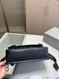 送料込 2024 コーチ 新作ショルダーバッグスーパーコピー