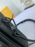 完売必至 2024 ルイヴィトン 新作携帯電話バッグコピー M81522