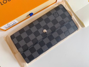 売上総額１位！ ルイヴィトン 男女兼用 長財布 偽物 M61734