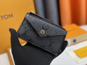 入手困難！ルイヴィトン 男女兼用 カードホルダー 偽物 M69431