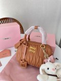 人気急上昇 ★ 2024 ミュウミュウ 新作 ハンドバッグ 偽物 5228 7色