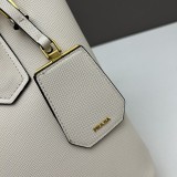 使い勝手良 2024 プラダ 新作 ハンドバッグ スーパーコピー 1BG2775