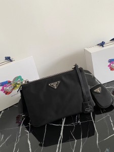 即発送！2024 プラダ 新作 ショルダーバッグ 偽物 1BH046