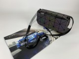 目を惹くカラー 2024 イッセイミヤケ 新作 ショルダーバッグ コピー