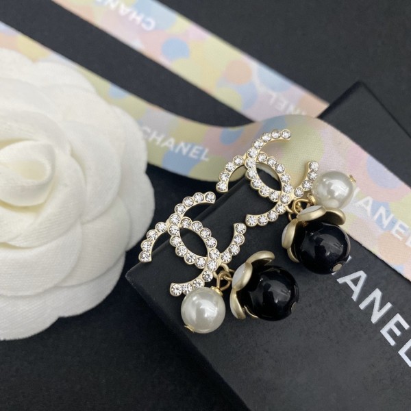 【即発】★ シャネル ピアス 偽物