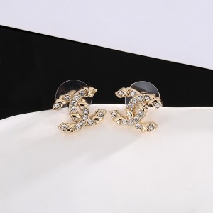 すぐ届く シャネル ピアス 偽物