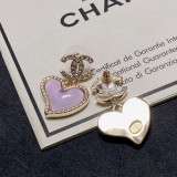 目を惹くカラー シャネル ピアス 偽物