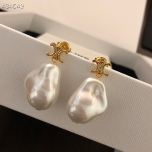 注目アイテム♡ セリーヌ ピアス スーパーコピー