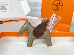 激安価格！最高級 エルメス キーホルダー 偽物