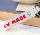 日本未入荷 ルイヴィトン キーホルダー 偽物