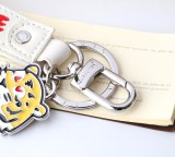 日本未入荷 ルイヴィトン キーホルダー 偽物