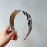 ☆超人気☆ バーバリー ヘアバンド コピー