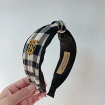 定番人気！バーバリー ヘアバンド スーパーコピー