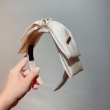 超希少！シャネル ヘアバンド 偽物
