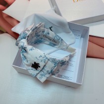 注目度抜群！ディオール ヘアバンド スーパーコピー
