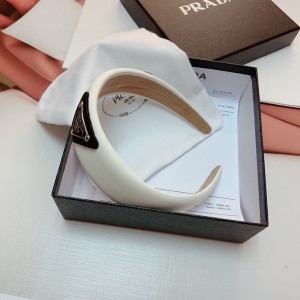 高品質♪♪♪ プラダ ヘアバンド コピー