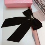 完売必至 ★ ミュウミュウ ヘアピン 偽物