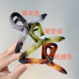 超希少！プラダ バンスクリップ 偽物