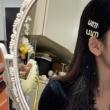 新色登場☆ ミュウミュウ ヘアピン 偽物 2色