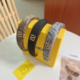 入手困難品！フェンディ ヘアバンド 偽物
