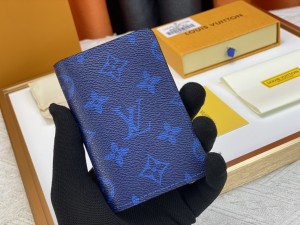 【大特価】ルイヴィトン メンズ カードケース 偽物 M30301