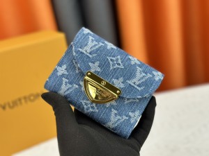 【大特価】ルイヴィトン レディース 折り財布 コピー M82599