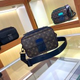 絶対欲しい！ルイヴィトン メンズ ショルダーバッグ 偽物 M46688