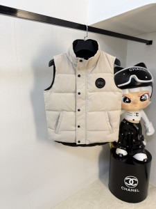 完売前に！2026 カナダグース 新作 ダウンベスト スーパーコピー