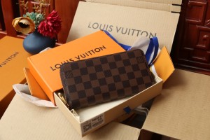 完売必至 ルイヴィトン 男女兼用 長財布 スーパーコピー N60017