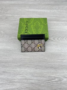 目を惹くカラー  グッチ メンズ カードホルダー コピー 451277