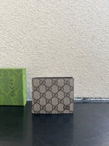 注目度抜群！ グッチ 男女兼用 折り財布 コピー 768243