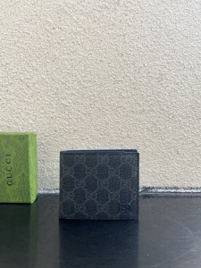 高品質 グッチ メンズ 折り財布 コピー A768243