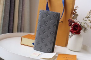 争奪戦 ルイヴィトン メンズ  長財布 スーパーコピー M81335