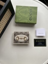 使い勝手良 グッチ 男女兼用 折り財布 コピー  621887
