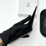 入手困難品！ディオール 男女兼用 折り財布 偽物 V01