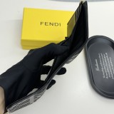 【即発】★  フェンディ 男女兼用 折り財布 コピー  8013