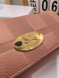 肌触り最高な  バーバリー レディース 長財布 コピー 8633