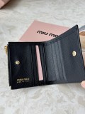 争奪戦 ミュウミュウ レディース 折り財布 コピー  2520