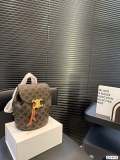 ☆超人気☆  セリーヌ レディース バックパック 偽物  4色6115