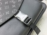 高品質 ルイヴィトン メンズ ショルダーバッグ 偽物 M30746